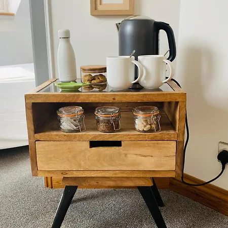 Гостевой дом Mooredge Уитби