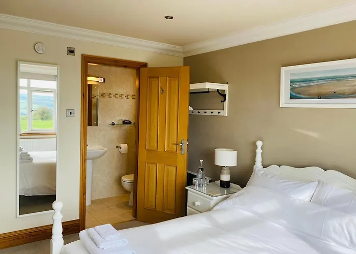 Mooredge Guest house 3*